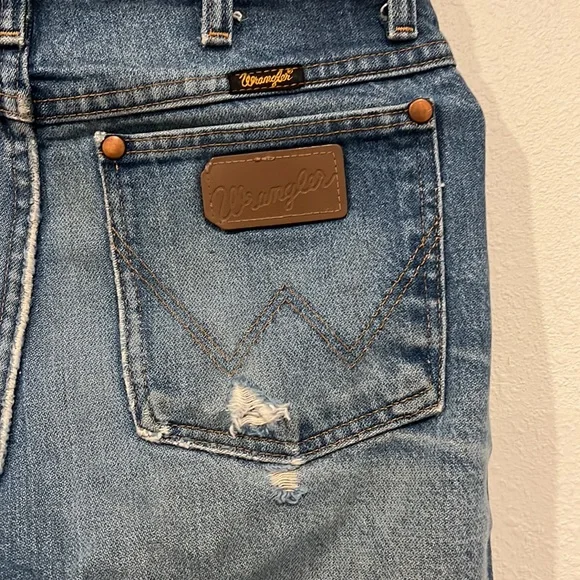 Vintage Cowboy Cut Wrangler Jeans - Picture 9 of 10